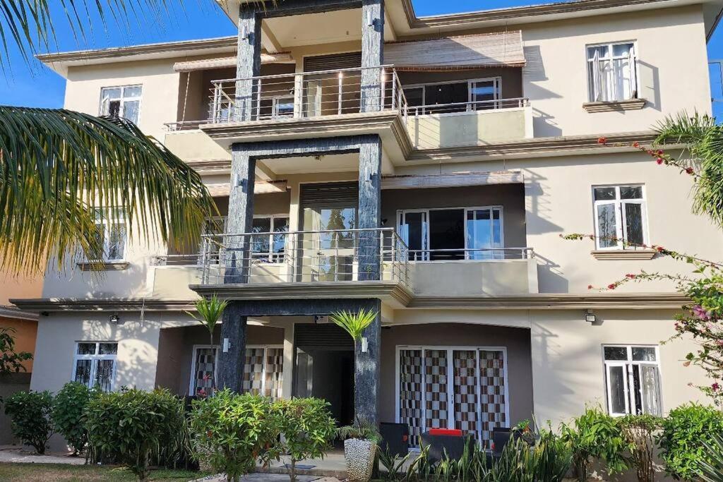 גראנדה באיה Number 9, 2Nd Floor,Pebble Bay Appartments מראה חיצוני תמונה